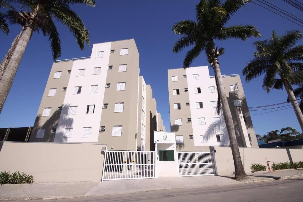 Apartamento Ubatuba - Ar Condicionado, Estacionamento, Elevador, Portaria 24H - Wifi Gratis! - Jardim Das Palmeiras エクステリア 写真