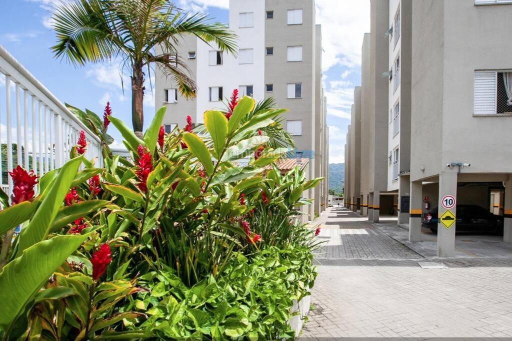 Apartamento Ubatuba - Ar Condicionado, Estacionamento, Elevador, Portaria 24H - Wifi Gratis! - Jardim Das Palmeiras エクステリア 写真